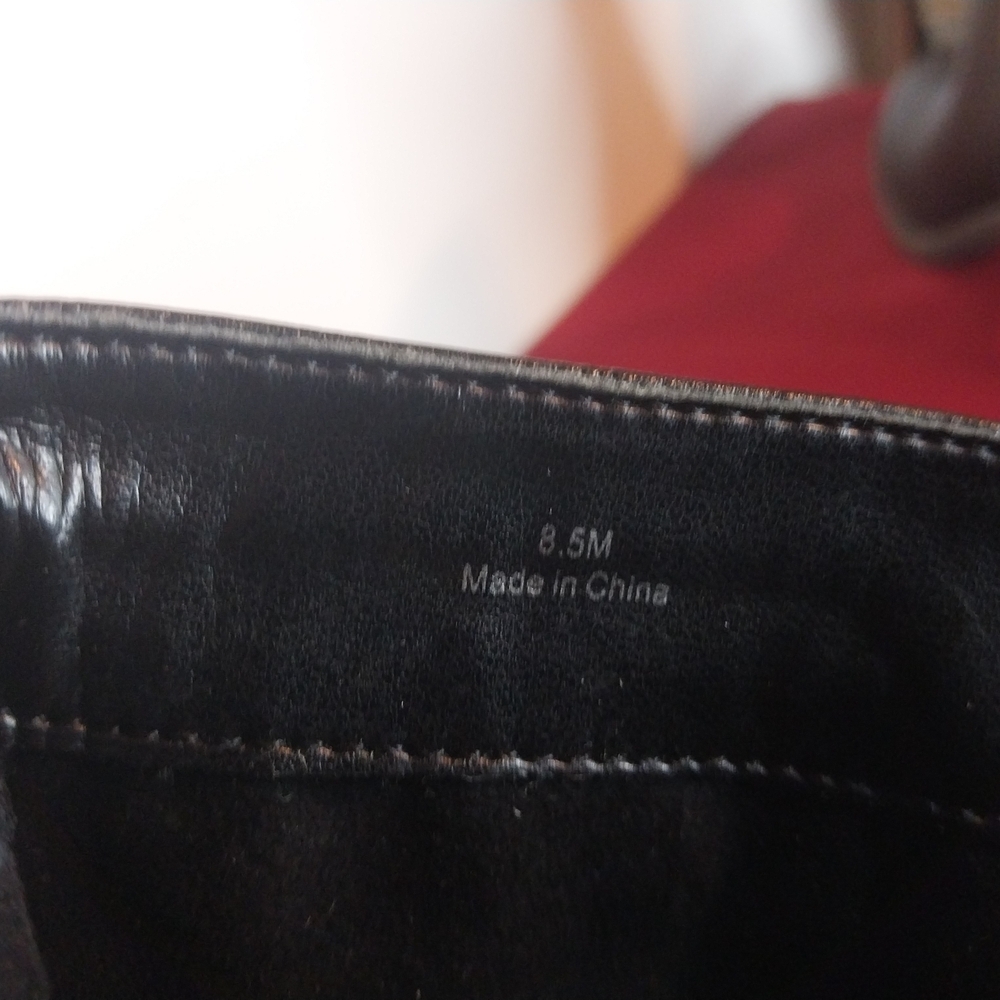Gianni Bini Womem's 8.5 M Black Ankle Boots with Stacked Heel Black Leather - Picture 6 of 9